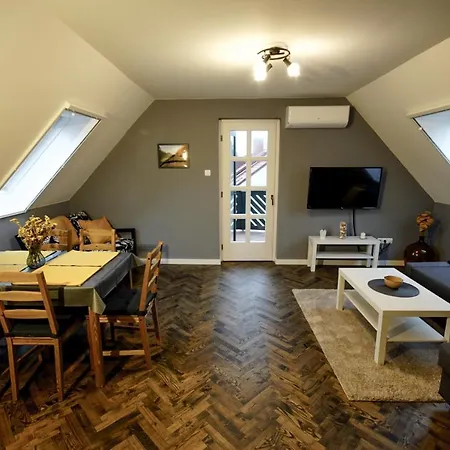 Bed & Badacsony Apartment